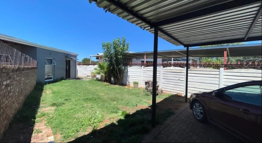  Bedroom Property for Sale in Verwoerdpark Northern Cape